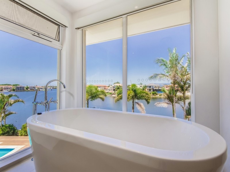 17 Key Biscayne, Clear Island Waters QLD 4226