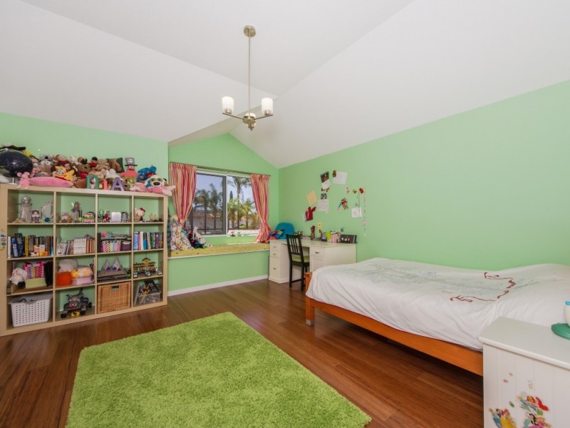 17 Key Biscayne, Clear Island Waters QLD 4226