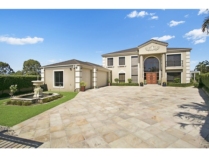 68 Peach Drive, Robina QLD 4226