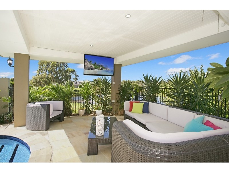 68 Peach Drive, Robina QLD 4226