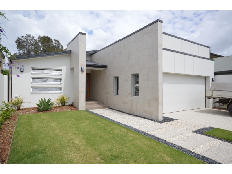 53 Fairway Drive, Clear Island Waters QLD 4226