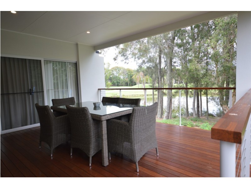 53 Fairway Drive, Clear Island Waters QLD 4226