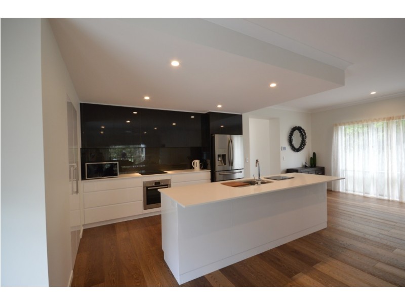 53 Fairway Drive, Clear Island Waters QLD 4226