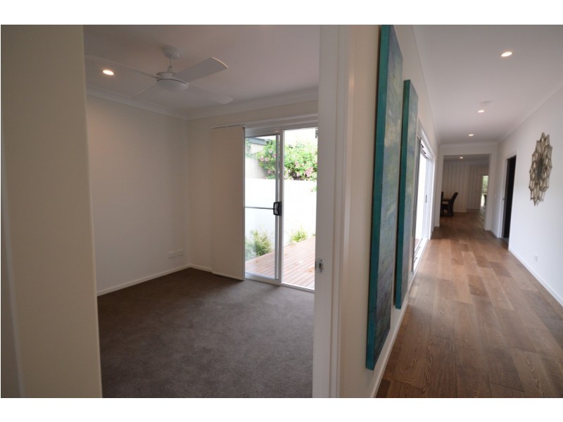 53 Fairway Drive, Clear Island Waters QLD 4226