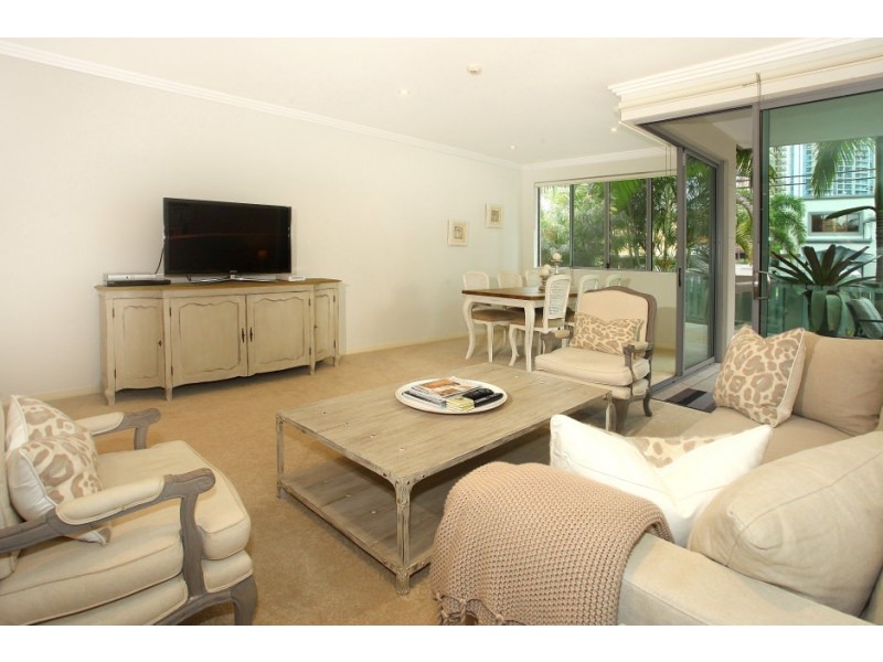 3/30 ‘Alia’ Tarcoola Crescent, Chevron Island QLD 4217