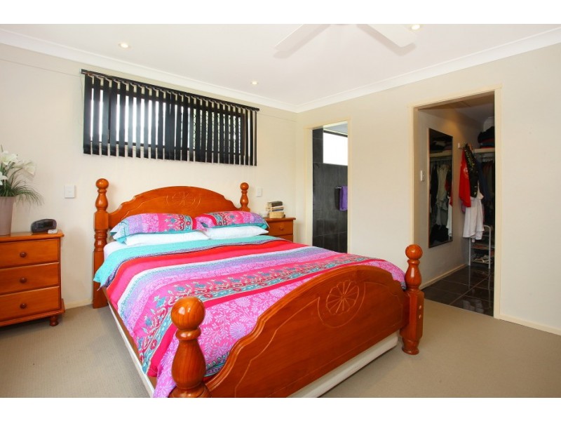 14 Numeralla Avenue, Ashmore QLD 4214