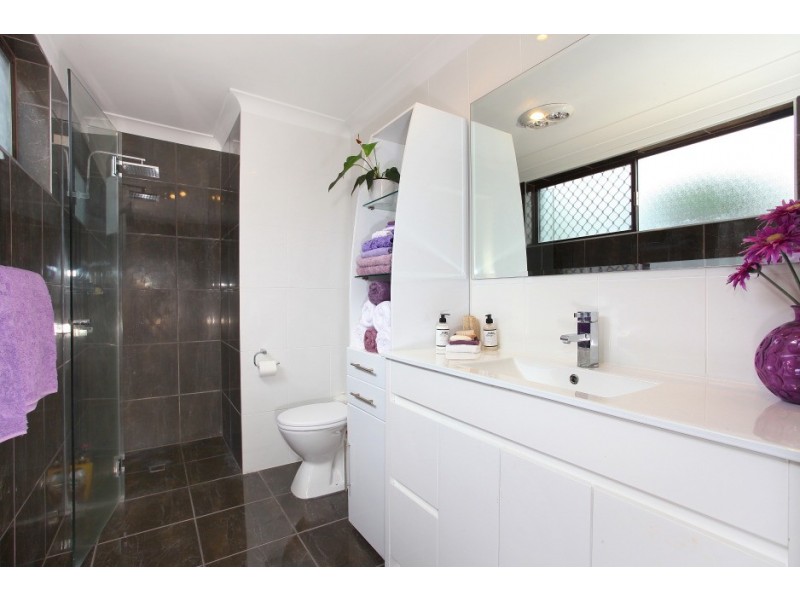 14 Numeralla Avenue, Ashmore QLD 4214