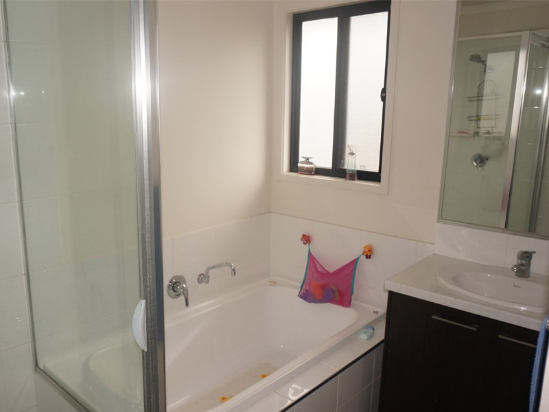 2/23 Cranberrie Crescent, Pimpama QLD 4209