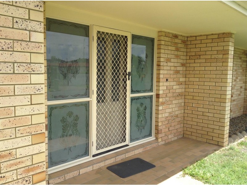 66 Gibraltar Drive, Isle Of Capri QLD 4217