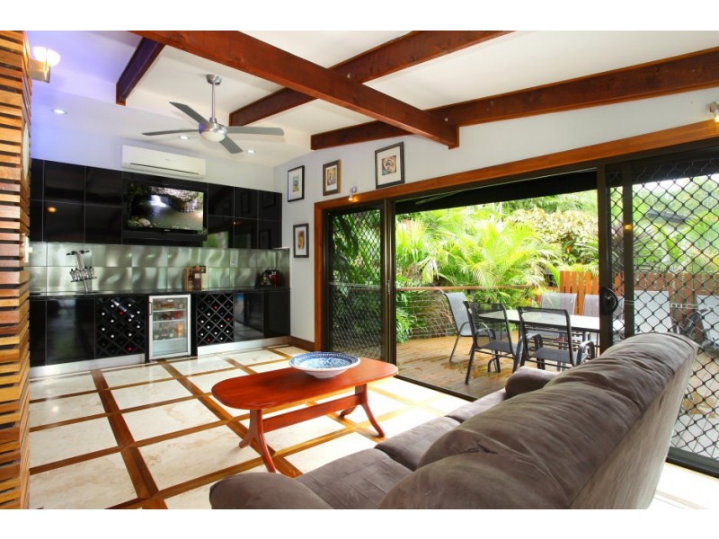 104 Plateau Crescent, Carrara QLD 4211