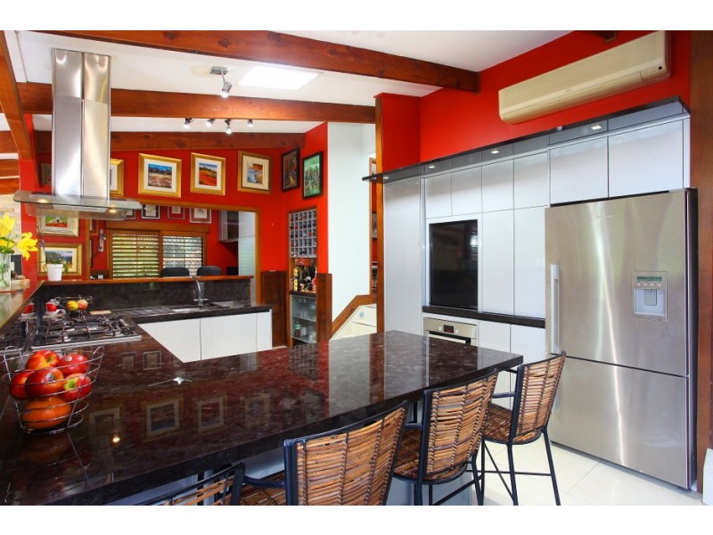 104 Plateau Crescent, Carrara QLD 4211