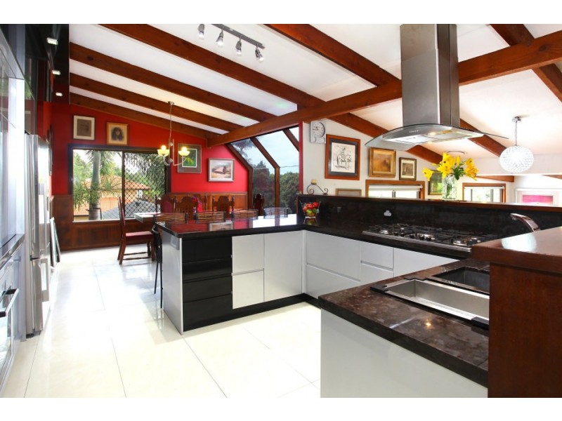 104 Plateau Crescent, Carrara QLD 4211