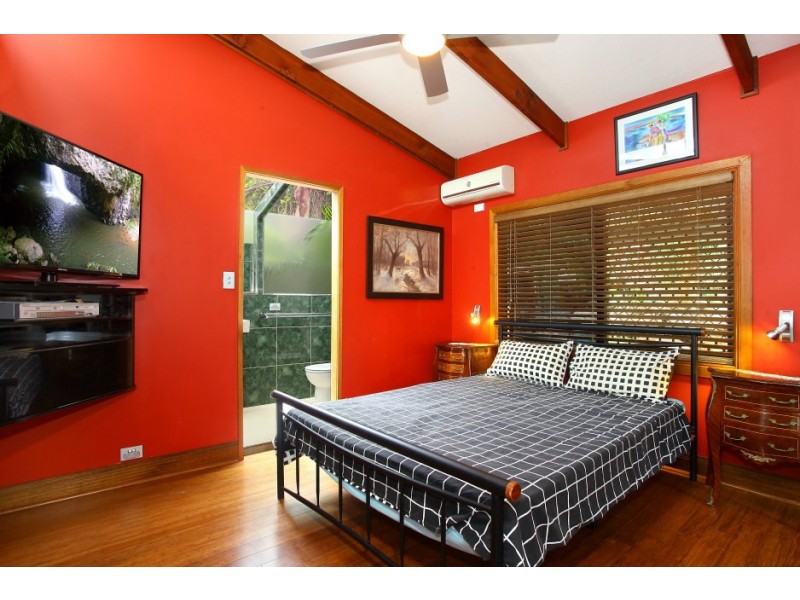 104 Plateau Crescent, Carrara QLD 4211