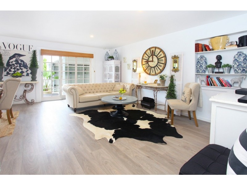 17 York Street, Southport QLD 4215