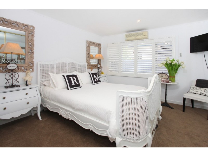 17 York Street, Southport QLD 4215