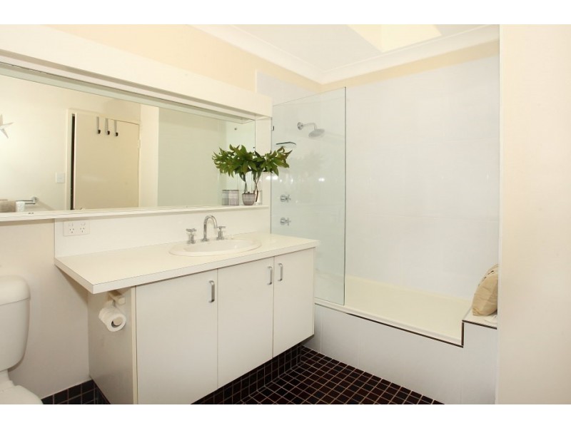 15/7 ‘Oaks South’ Campbell Street, Sorrento QLD 4217