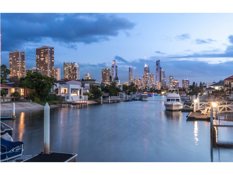54 Commodore Drive, Paradise Waters QLD 4217