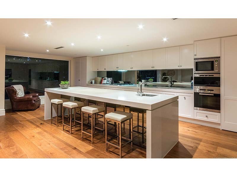 54 Commodore Drive, Paradise Waters QLD 4217