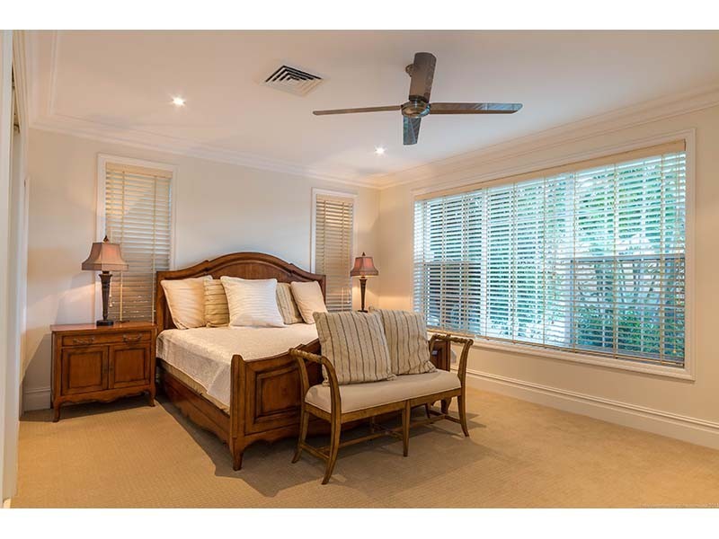 54 Commodore Drive, Paradise Waters QLD 4217