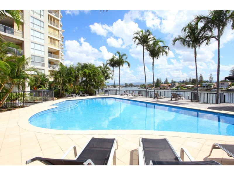 3/2898 ‘The Pinnacle’ Gold Coast Highway, Surfers Paradise QLD 4217