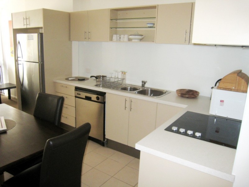 3/2898 ‘The Pinnacle’ Gold Coast Highway, Surfers Paradise QLD 4217