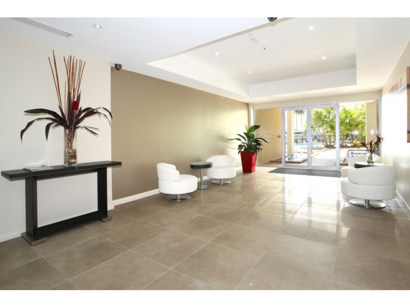 3/2898 ‘The Pinnacle’ Gold Coast Highway, Surfers Paradise QLD 4217