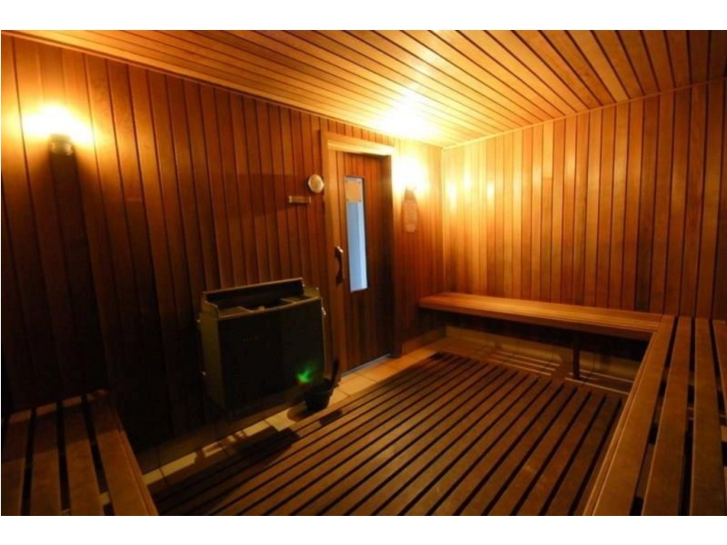 3/2898 ‘The Pinnacle’ Gold Coast Highway, Surfers Paradise QLD 4217