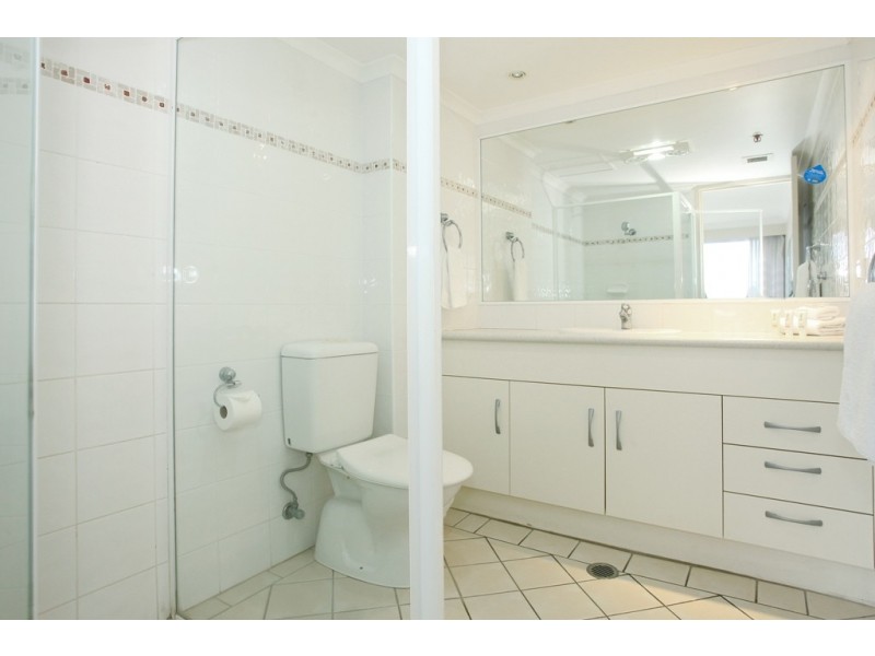 1001/28 ‘Longbeach Apartments’ Northcliffe Terrace, Surfers Paradise QLD 4217