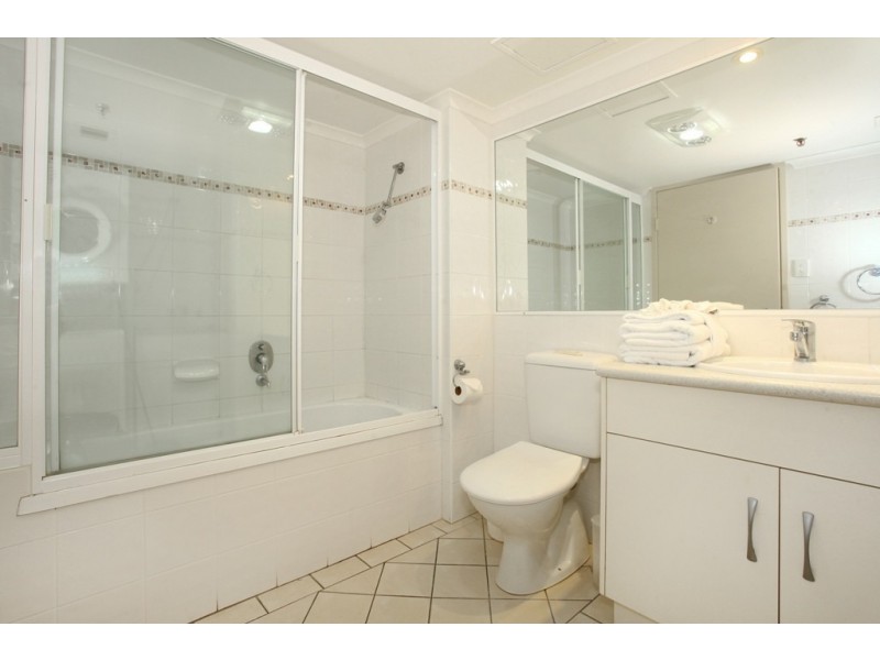 1001/28 ‘Longbeach Apartments’ Northcliffe Terrace, Surfers Paradise QLD 4217