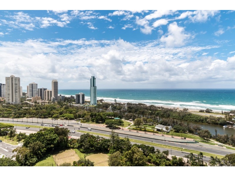 104/2 ‘Atlantis West’ Admiralty Drive, Paradise Waters QLD 4217