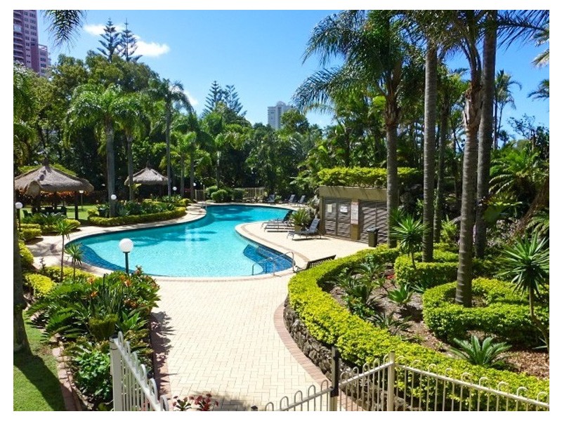 104/2 ‘Atlantis West’ Admiralty Drive, Paradise Waters QLD 4217
