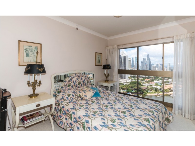 104/2 ‘Atlantis West’ Admiralty Drive, Paradise Waters QLD 4217