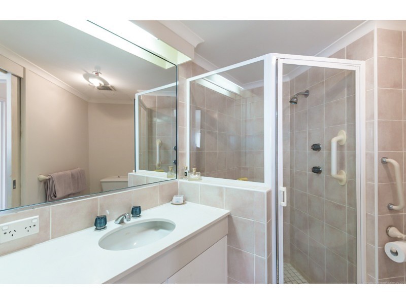 104/2 ‘Atlantis West’ Admiralty Drive, Paradise Waters QLD 4217
