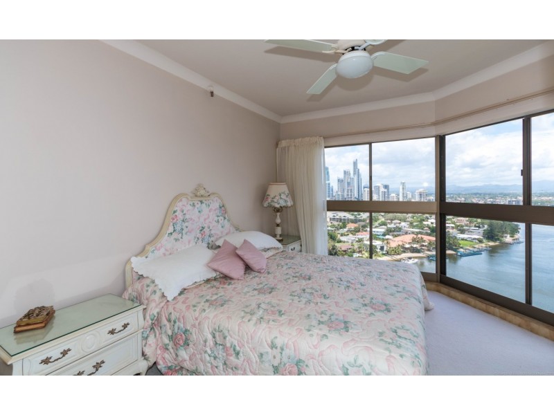 104/2 ‘Atlantis West’ Admiralty Drive, Paradise Waters QLD 4217