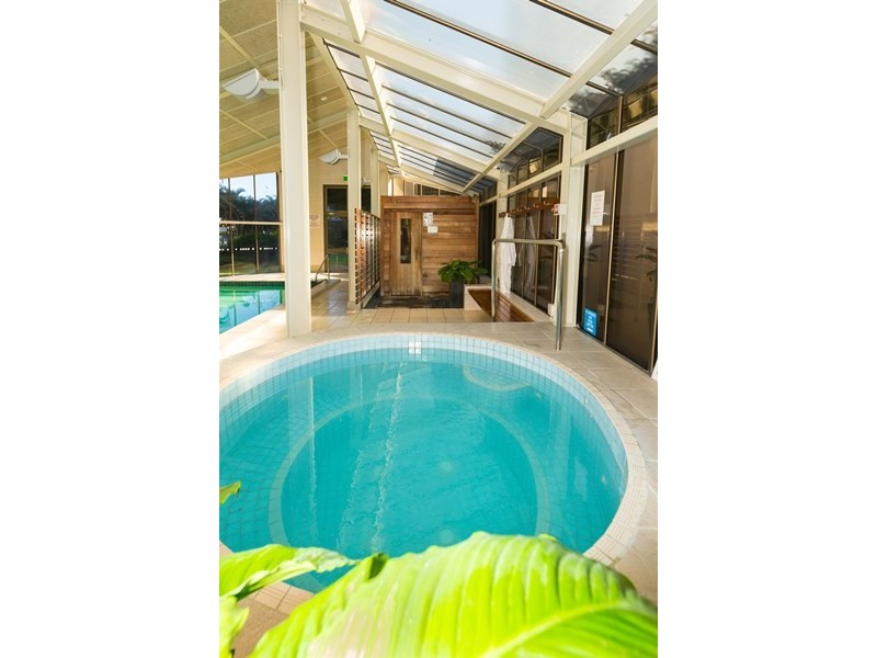 104/2 ‘Atlantis West’ Admiralty Drive, Paradise Waters QLD 4217