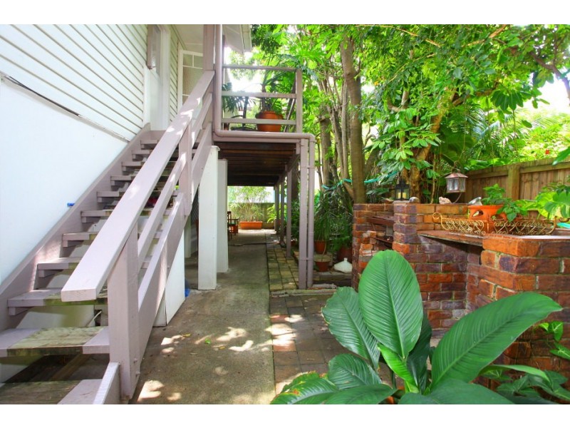3 Andrews Street, Southport QLD 4215