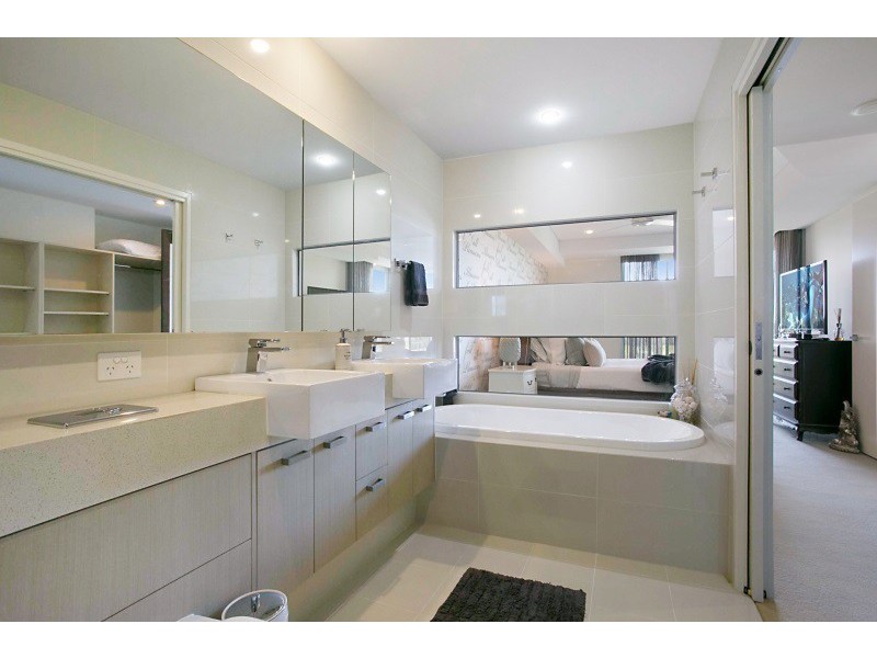 145/135 ‘Signature Apartments’ Lakelands Drive, Merrimac QLD 4226