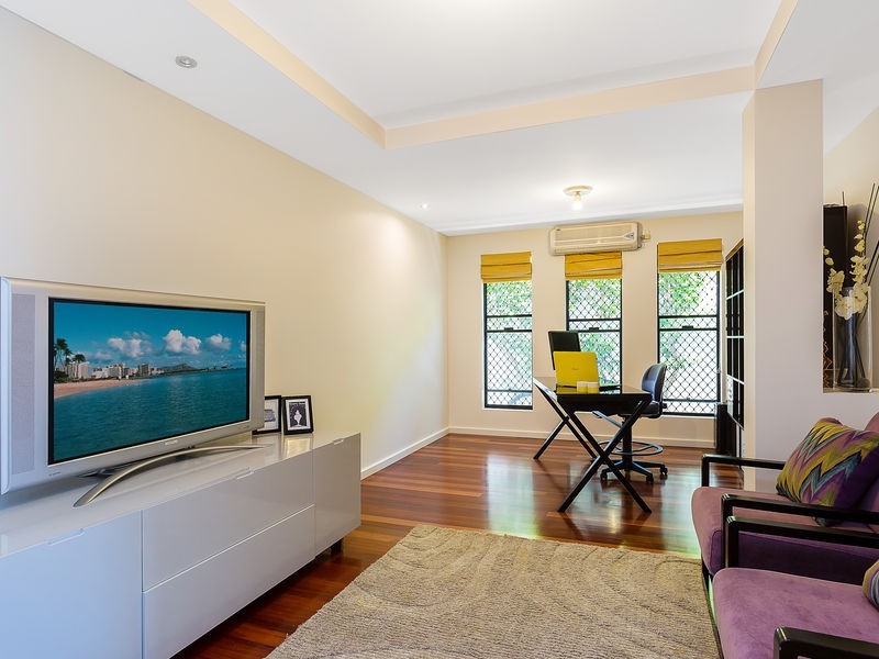 27 Rapallo Avenue, Isle Of Capri QLD 4217