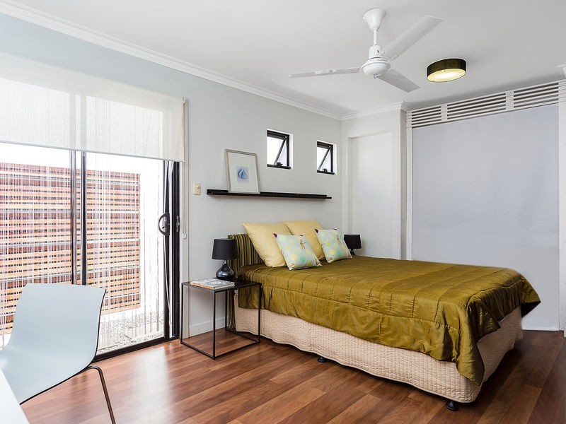27 Rapallo Avenue, Isle Of Capri QLD 4217
