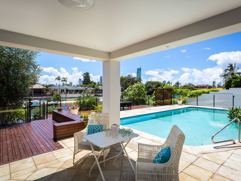 27 Rapallo Avenue, Isle Of Capri QLD 4217