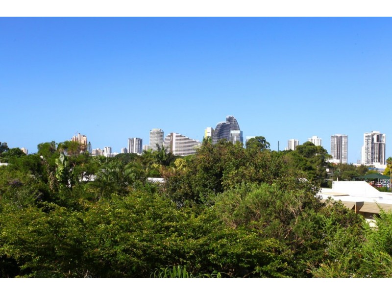 7/54 ‘Pacific Keys Central’ Hooker Boulevard, Mermaid Waters QLD 4218