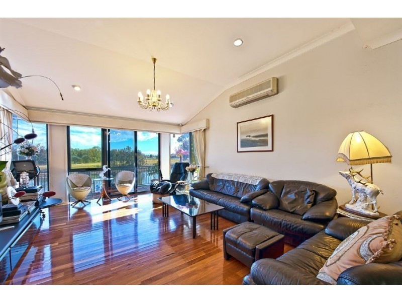 7/125 ‘Wakefield’ Santa Cruz Blvd, Clear Island Waters QLD 4226