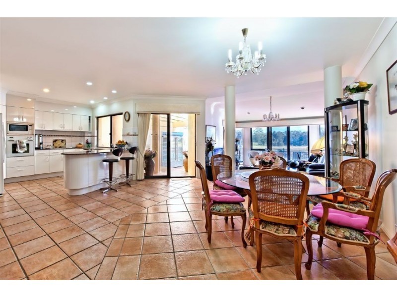 7/125 ‘Wakefield’ Santa Cruz Blvd, Clear Island Waters QLD 4226