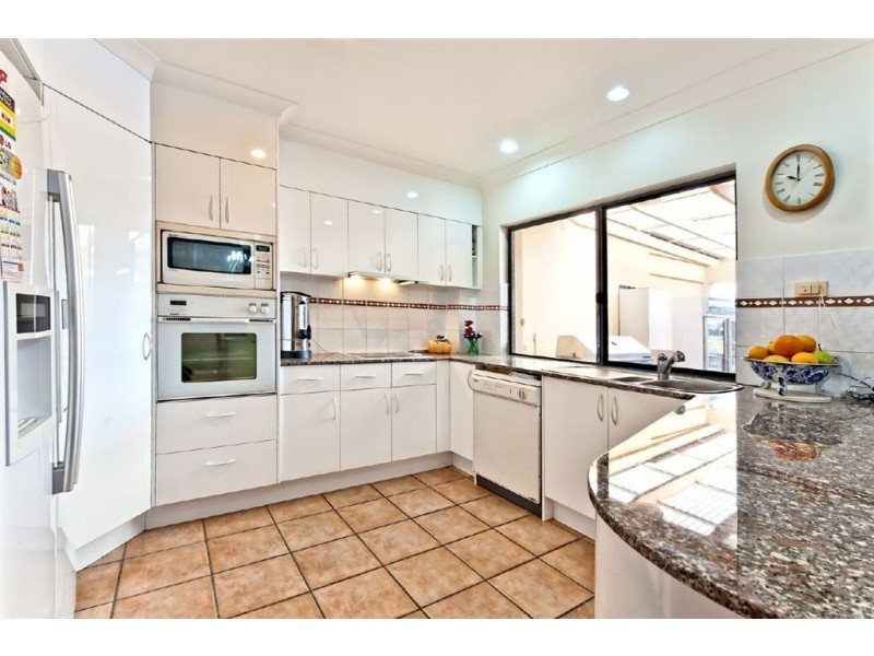 7/125 ‘Wakefield’ Santa Cruz Blvd, Clear Island Waters QLD 4226