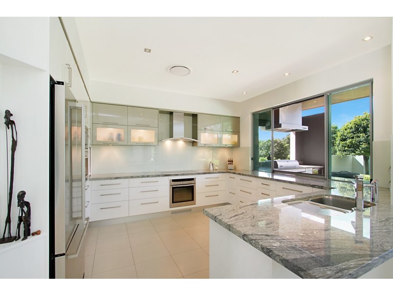 65 Bonogin Road, Mudgeeraba QLD 4213