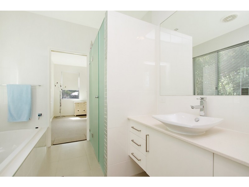 65 Bonogin Road, Mudgeeraba QLD 4213