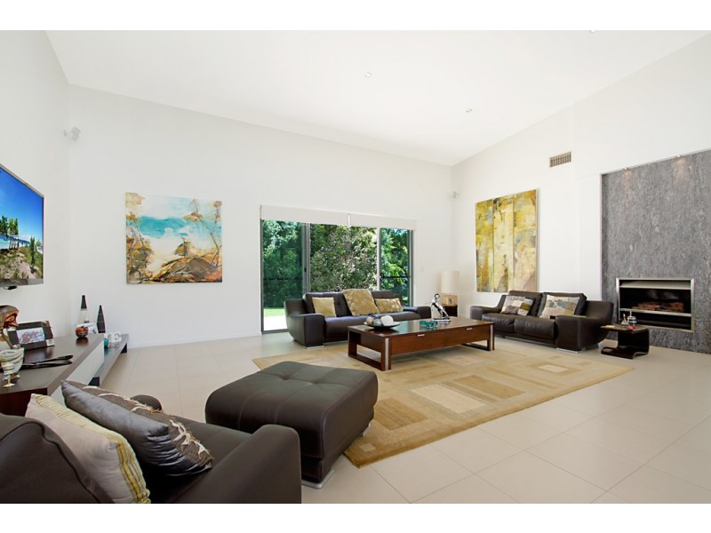 65 Bonogin Road, Mudgeeraba QLD 4213