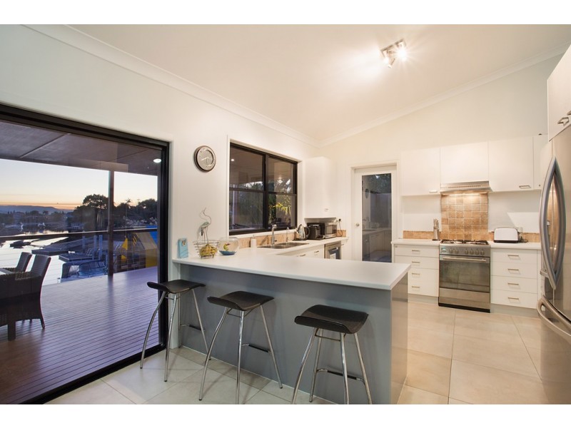 32 Blair Athol Crescent, Sorrento QLD 4217