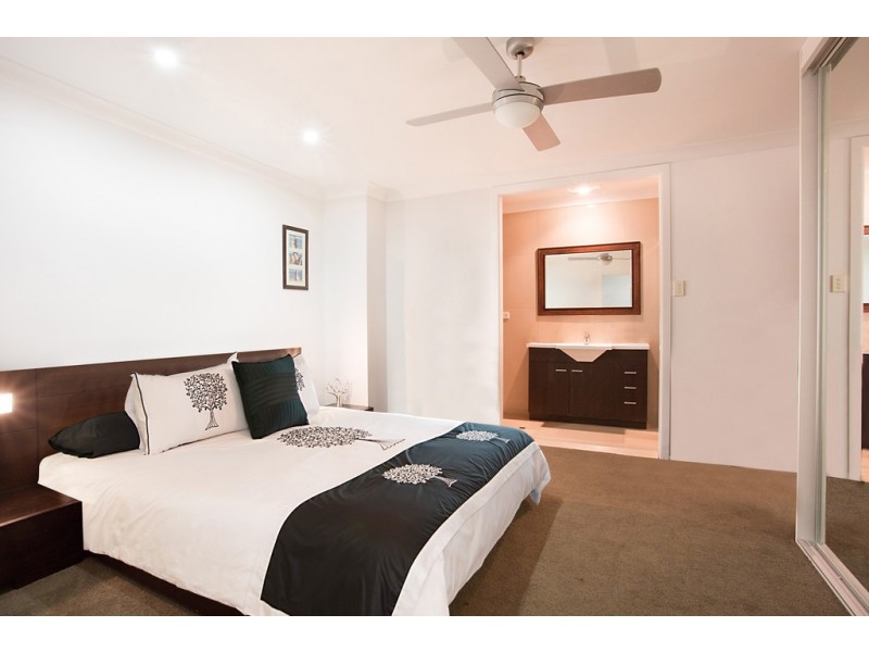 32 Blair Athol Crescent, Sorrento QLD 4217