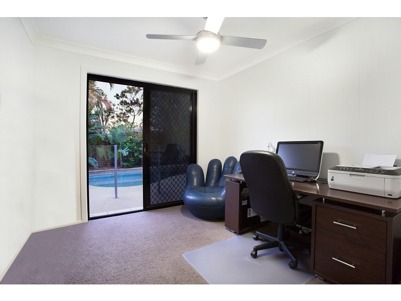 32 Blair Athol Crescent, Sorrento QLD 4217